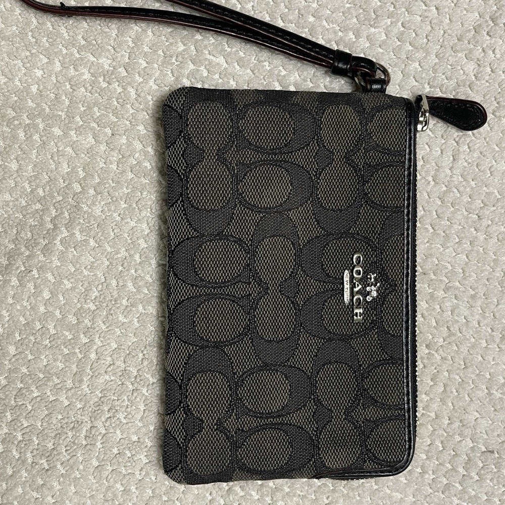 COACH WRISTLET BLACK
